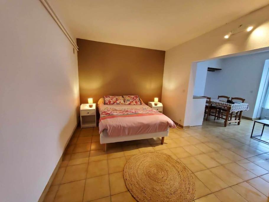 Studio Au Pied Du Chateau De Castelnaud Exterior foto